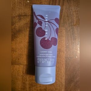 Fenty Skin Cherry Dub Exfoliating Scrub